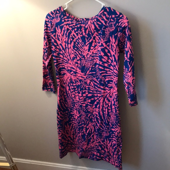Cute Lilly Pulitzer 3/4 sleeve t-shirt dress. - Picture 3 of 5